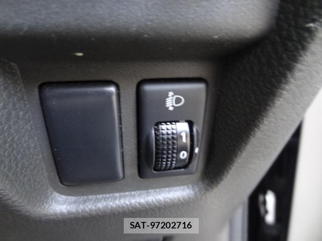 Nissan CUBE 2012-03 8691144-19