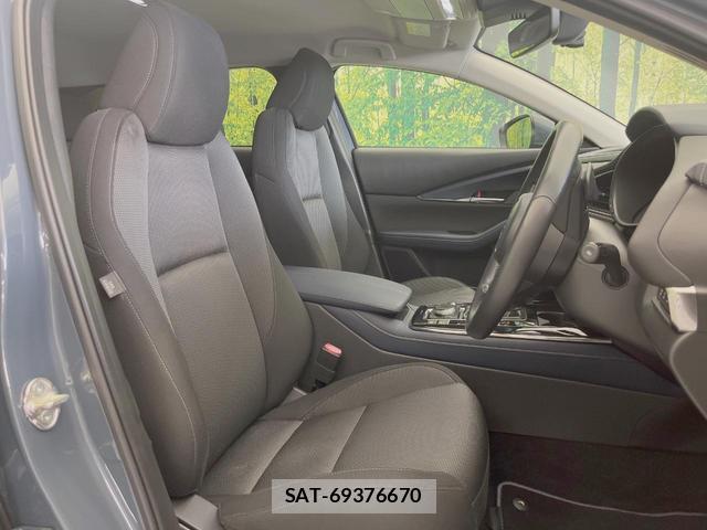 Mazda CX-30 2021-03 8691933-7