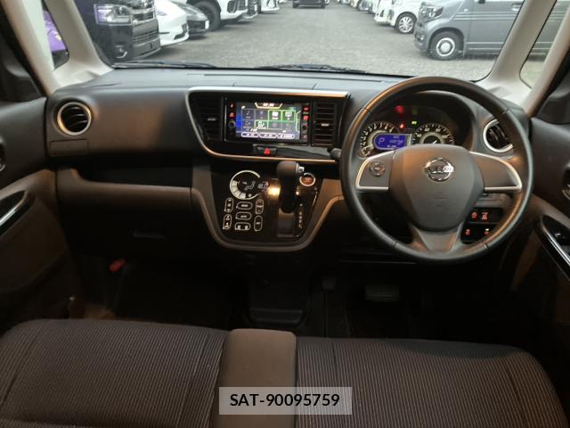 Nissan DAYZ ROOX 2017-09 8691087-2