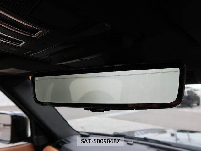 Land Rover DEFENDER 2023-11 8690771-6