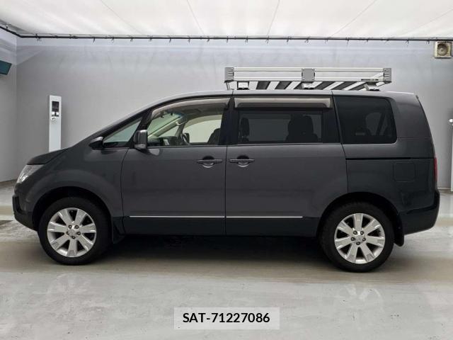 Mitsubishi DELICA 2018-03 8691548-4