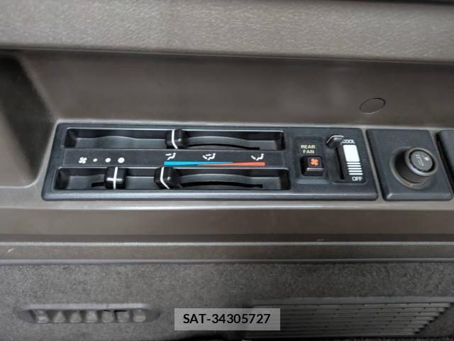Mitsubishi DELICA 1990-03 8691693-9