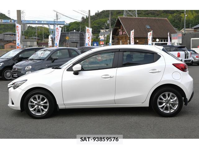 Mazda DEMIO 2015-01 8691962-3