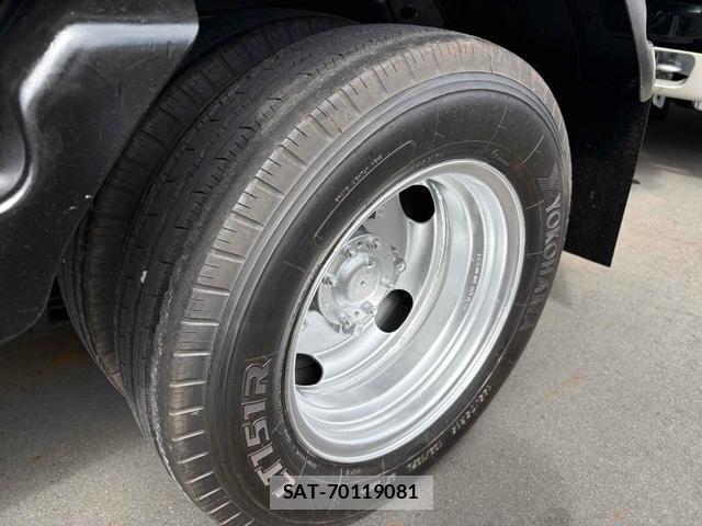 Hino DUTRO 2011-12 8690979-19