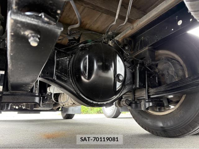Hino DUTRO 2011-12 8690979-7