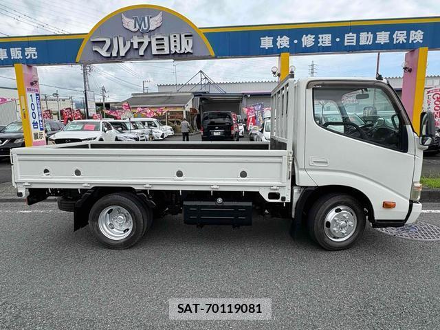 Hino DUTRO 2011-12 8690979-9