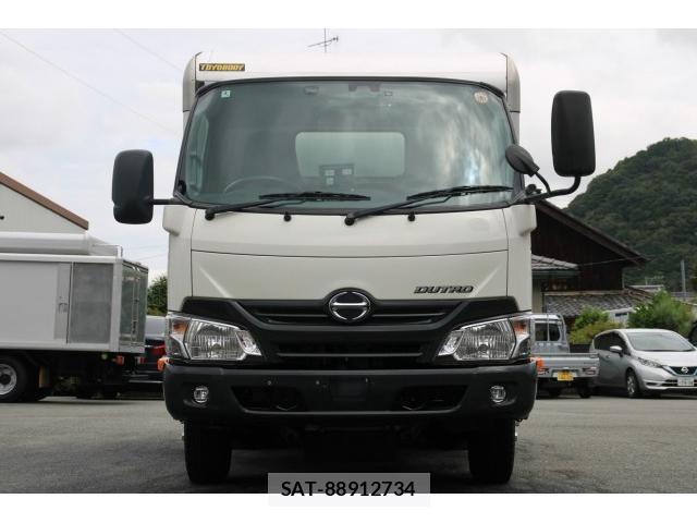 Hino DUTRO 2018-04 8691010-1