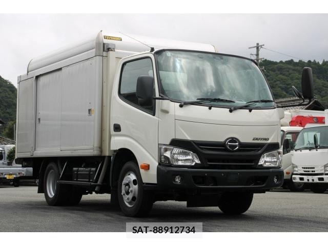 Hino DUTRO 2018-04 8691010-2
