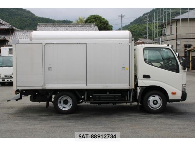 Hino DUTRO 2018-04 8691010-4