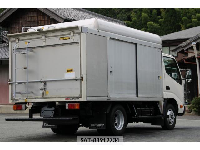 Hino DUTRO 2018-04 8691010-6