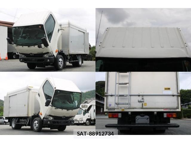 Hino DUTRO 2018-04 8691010-9
