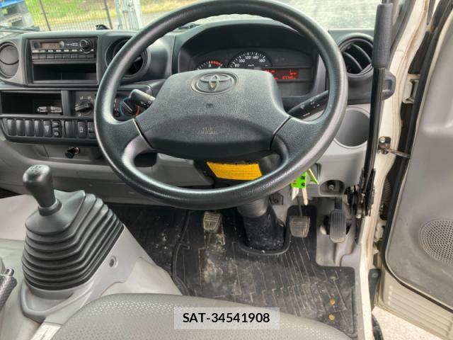 Hino DUTRO 2013-05 8691193-2