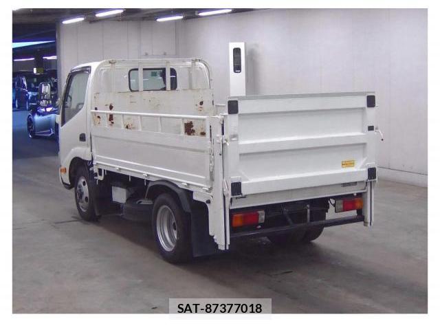 Hino DUTRO 2017-08 8691754-1