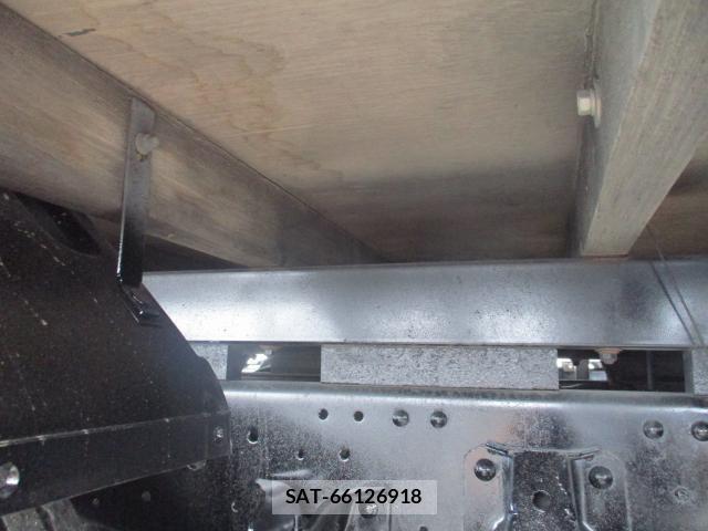 Isuzu ELF TRUCK 2018-05 8690325-5