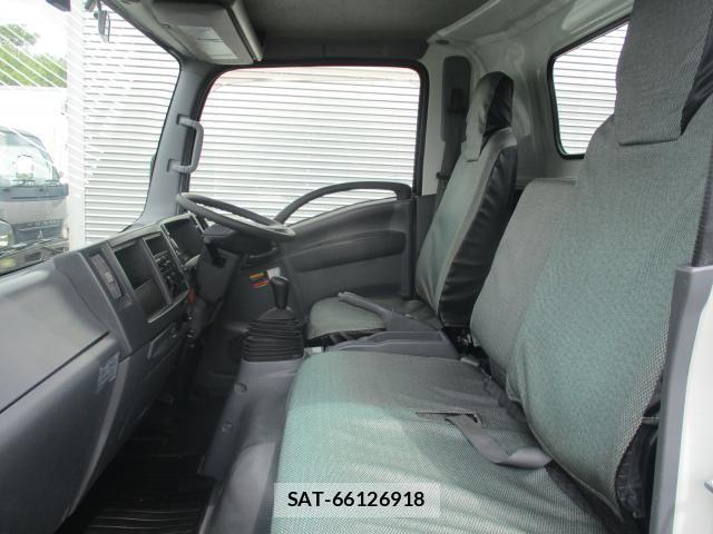 Isuzu ELF TRUCK 2018-05 8690325-8
