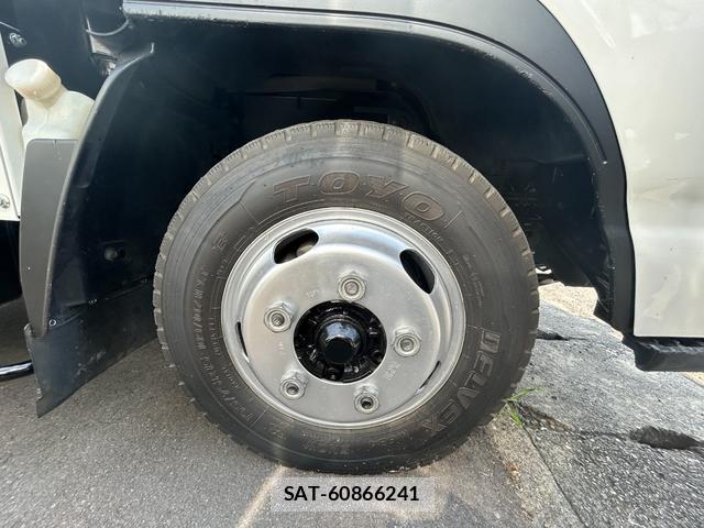 Isuzu ELF TRUCK 2010-05 8690660-10