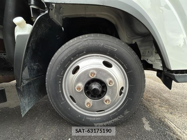Isuzu ELF TRUCK 2012-09 8690661-11