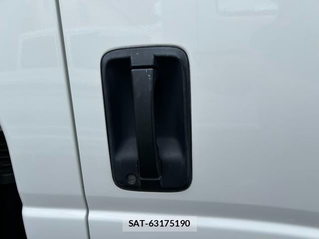 Isuzu ELF TRUCK 2012-09 8690661-14