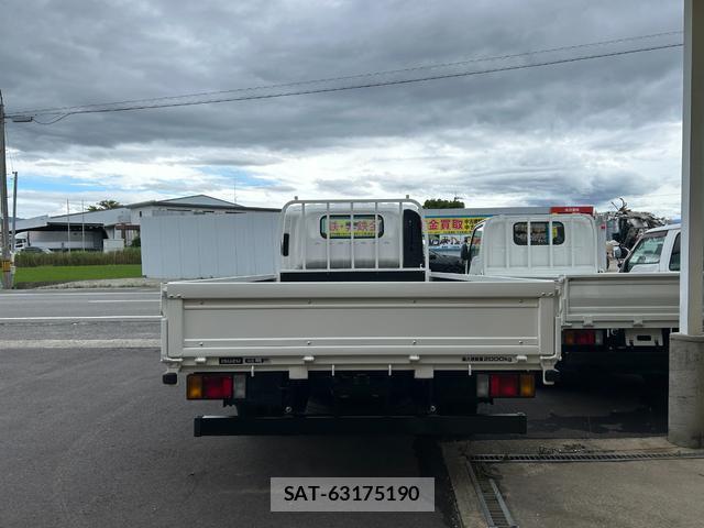 Isuzu ELF TRUCK 2012-09 8690661-6