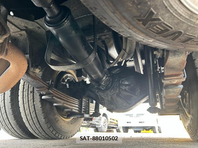 Isuzu ELF TRUCK 2013-11 8690663-15