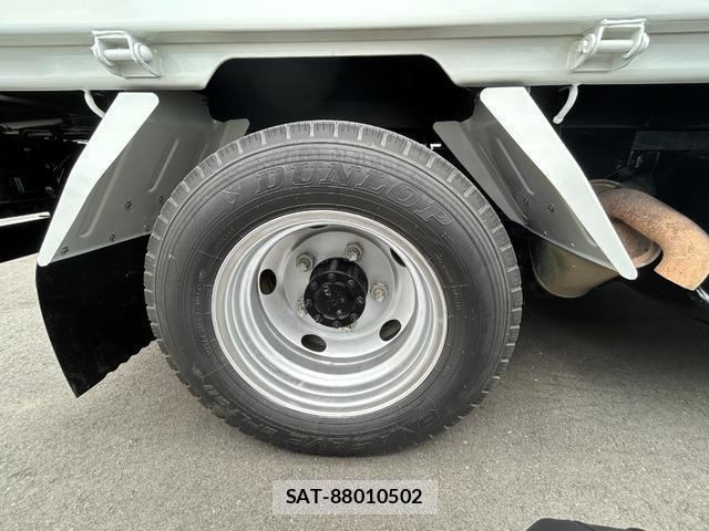 Isuzu ELF TRUCK 2013-11 8690663-17