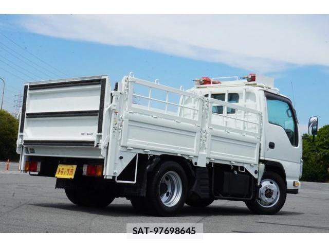Isuzu ELF TRUCK 2013-04 8690827-1