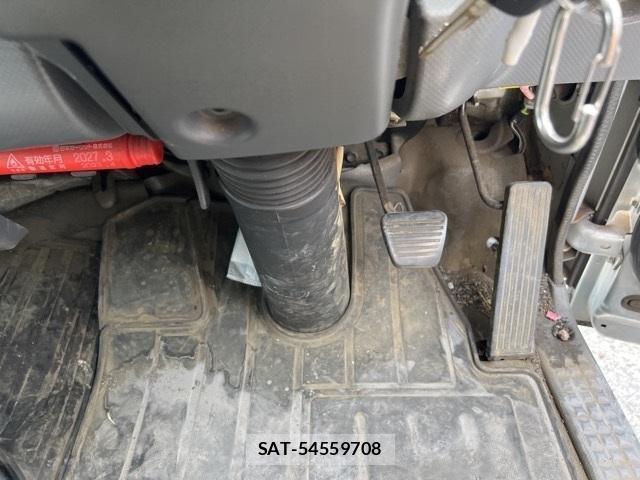 Isuzu ELF TRUCK 2019-06 8691190-2
