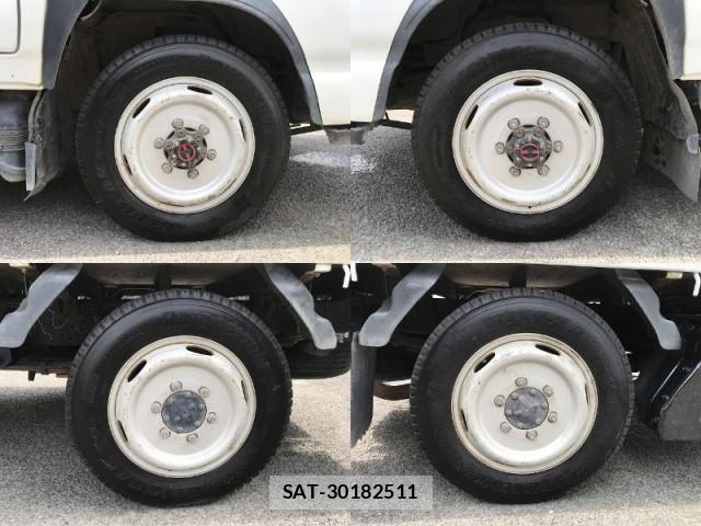 Isuzu ELF TRUCK 2012-06 8691287-17