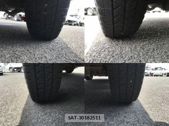 Isuzu ELF TRUCK 2012-06 8691287-19