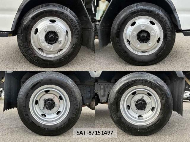 Isuzu ELF TRUCK 2006-02 8691910-9