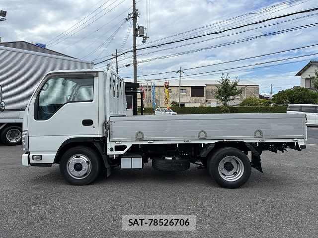 Isuzu ELF TRUCK 2017-03 8691911-3