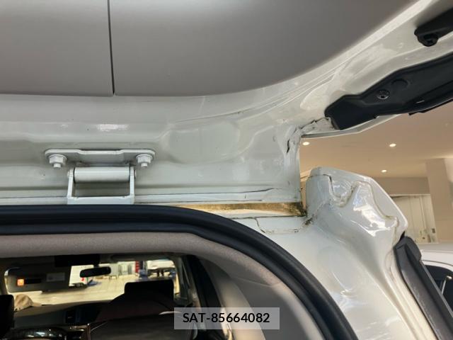 Nissan ELGRAND 2014-12 8690799-10