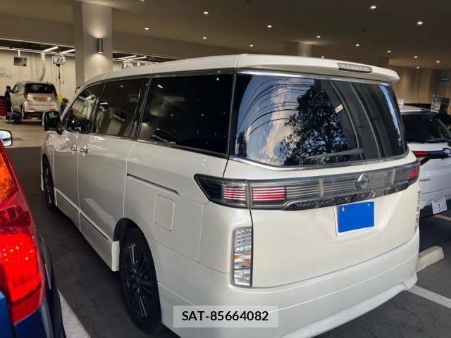 Nissan ELGRAND 2014-12 8690799-5
