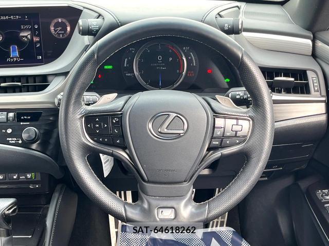 Lexus ES 2019-09 8690780-10