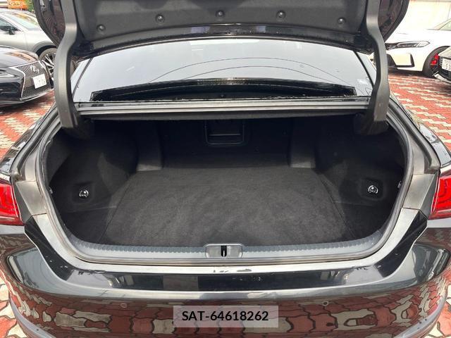 Lexus ES 2019-09 8690780-9