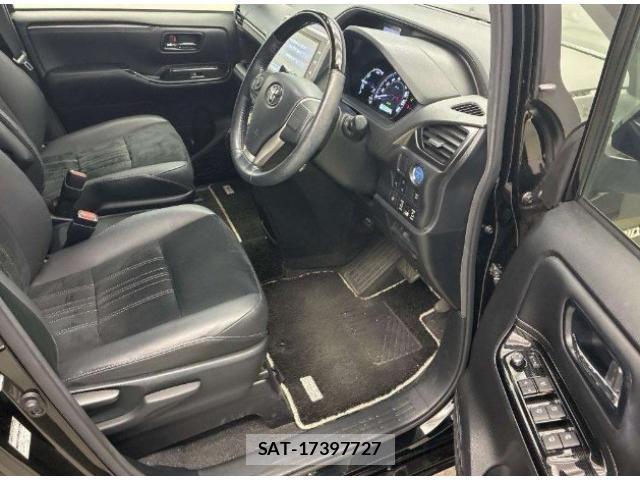 Toyota ESQUIRE 2019-08 8690769-4