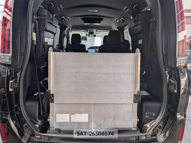 Toyota ESQUIRE 2019-06 8691315-1