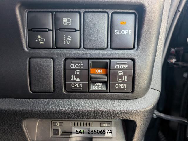 Toyota ESQUIRE 2019-06 8691315-12