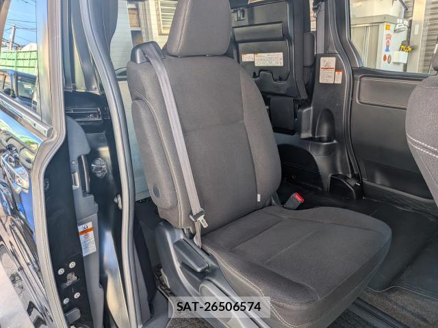 Toyota ESQUIRE 2019-06 8691315-14