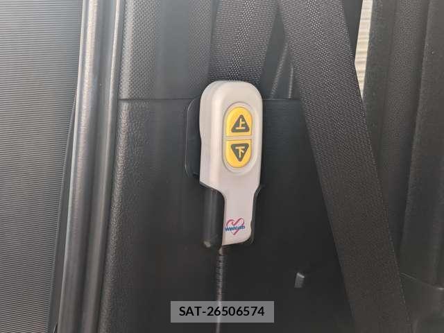 Toyota ESQUIRE 2019-06 8691315-2