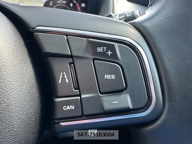 Jaguar F-PACE 2019-12 8691202-10
