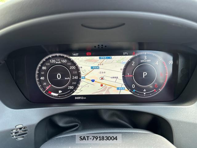Jaguar F-PACE 2019-12 8691202-13