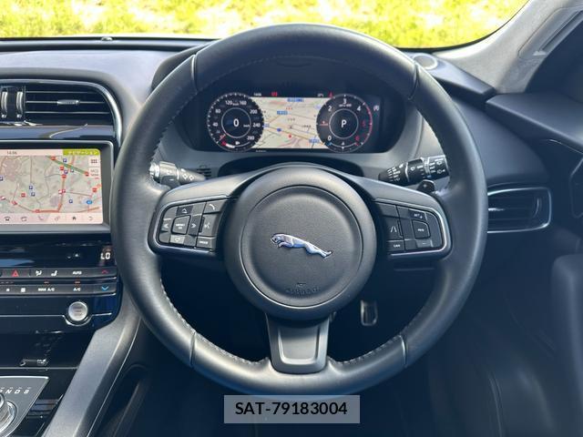 Jaguar F-PACE 2019-12 8691202-9