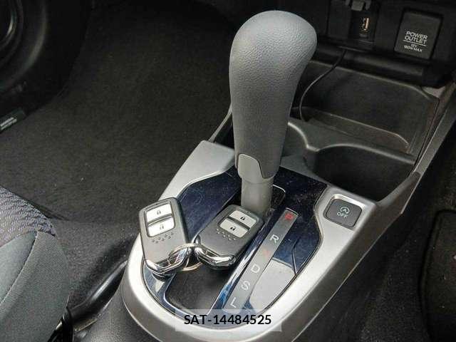 Honda FIT 2019-12 8691703-16