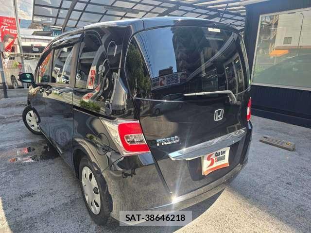 Honda FREED 2015-10 8690678-2
