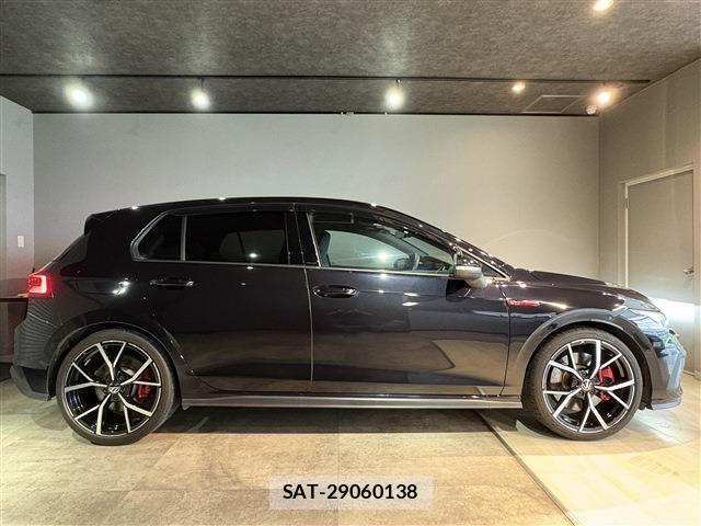 VolksWagen GOLF GTI 2022-11 8691000-1