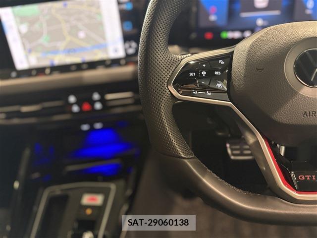 VolksWagen GOLF GTI 2022-11 8691000-12