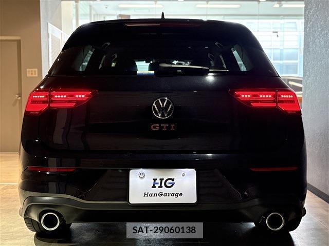 VolksWagen GOLF GTI 2022-11 8691000-3
