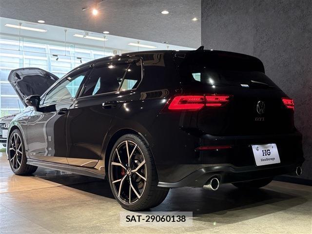VolksWagen GOLF GTI 2022-11 8691000-4