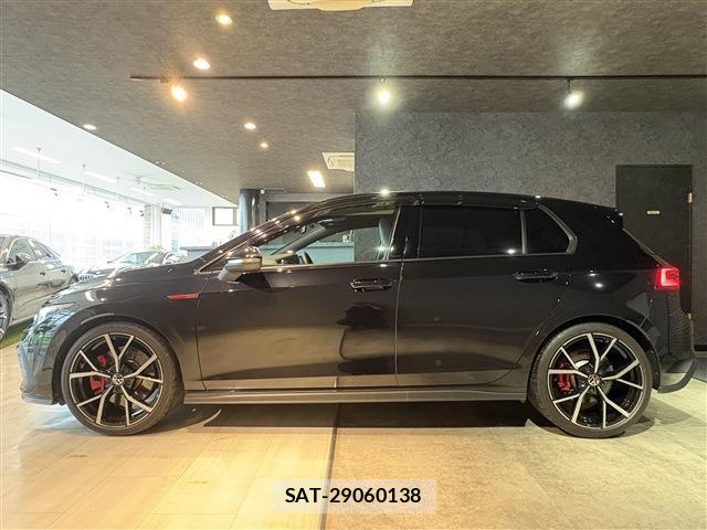 VolksWagen GOLF GTI 2022-11 8691000-5
